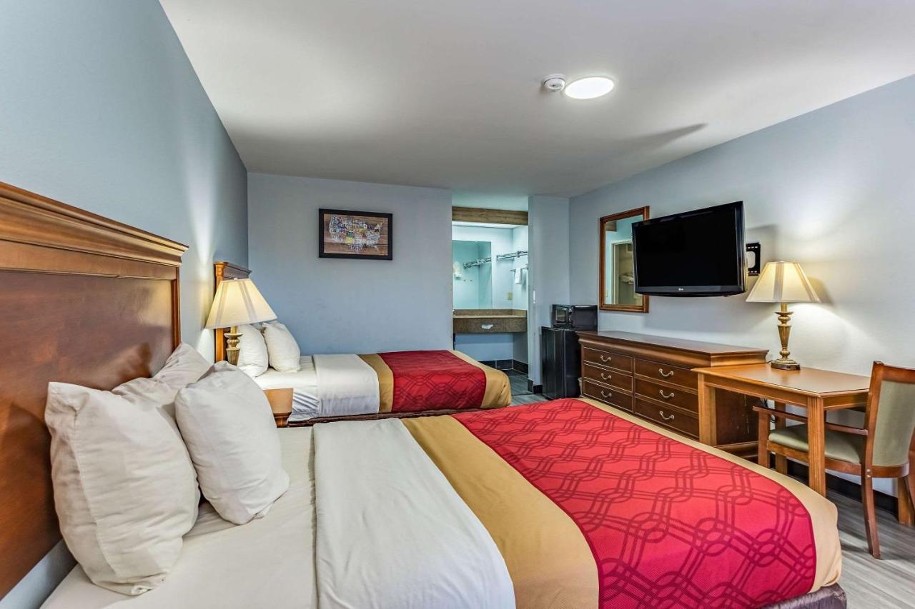 Econo Lodge Ripley Bagian luar foto