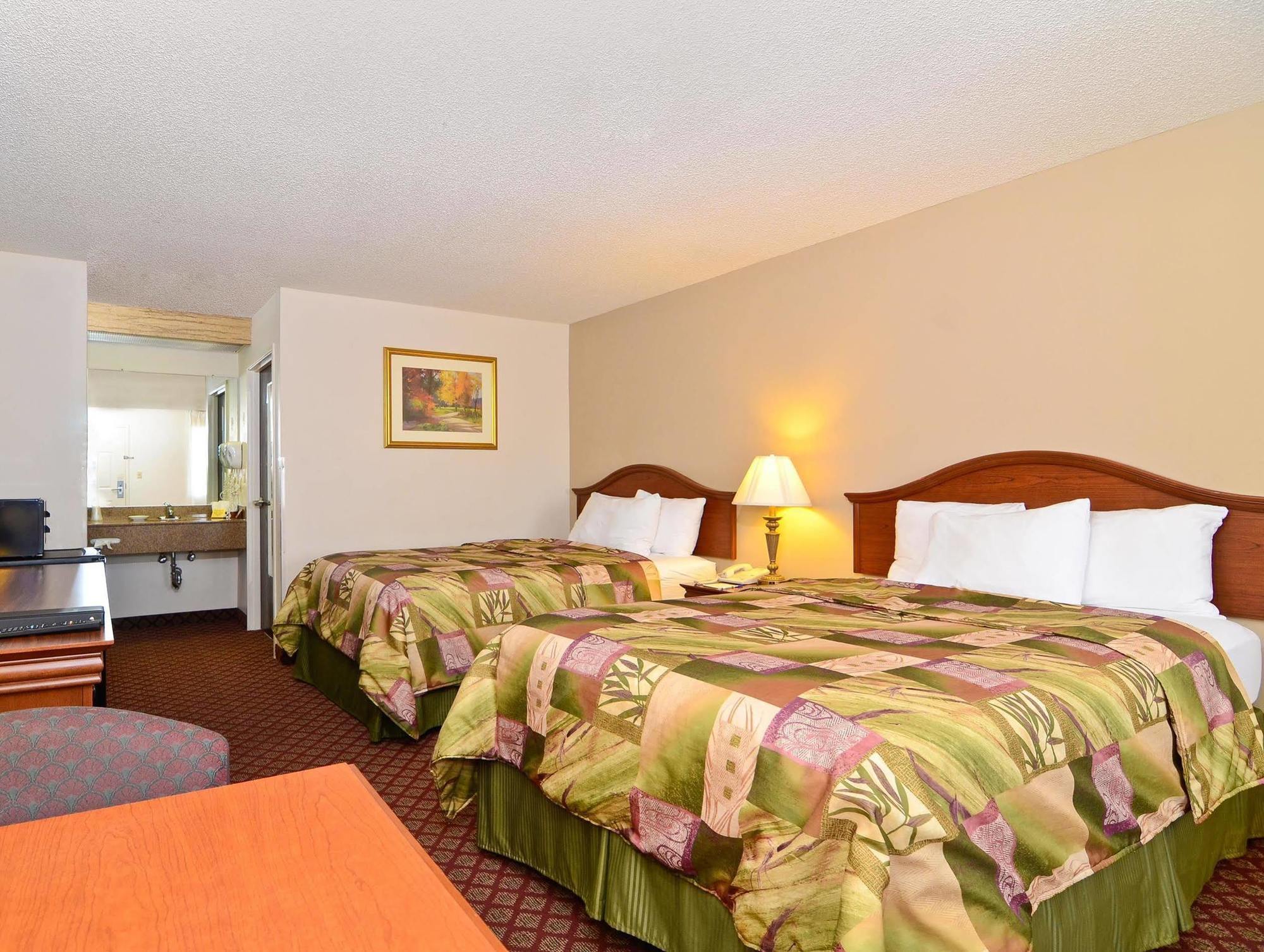 Econo Lodge Ripley Bagian luar foto
